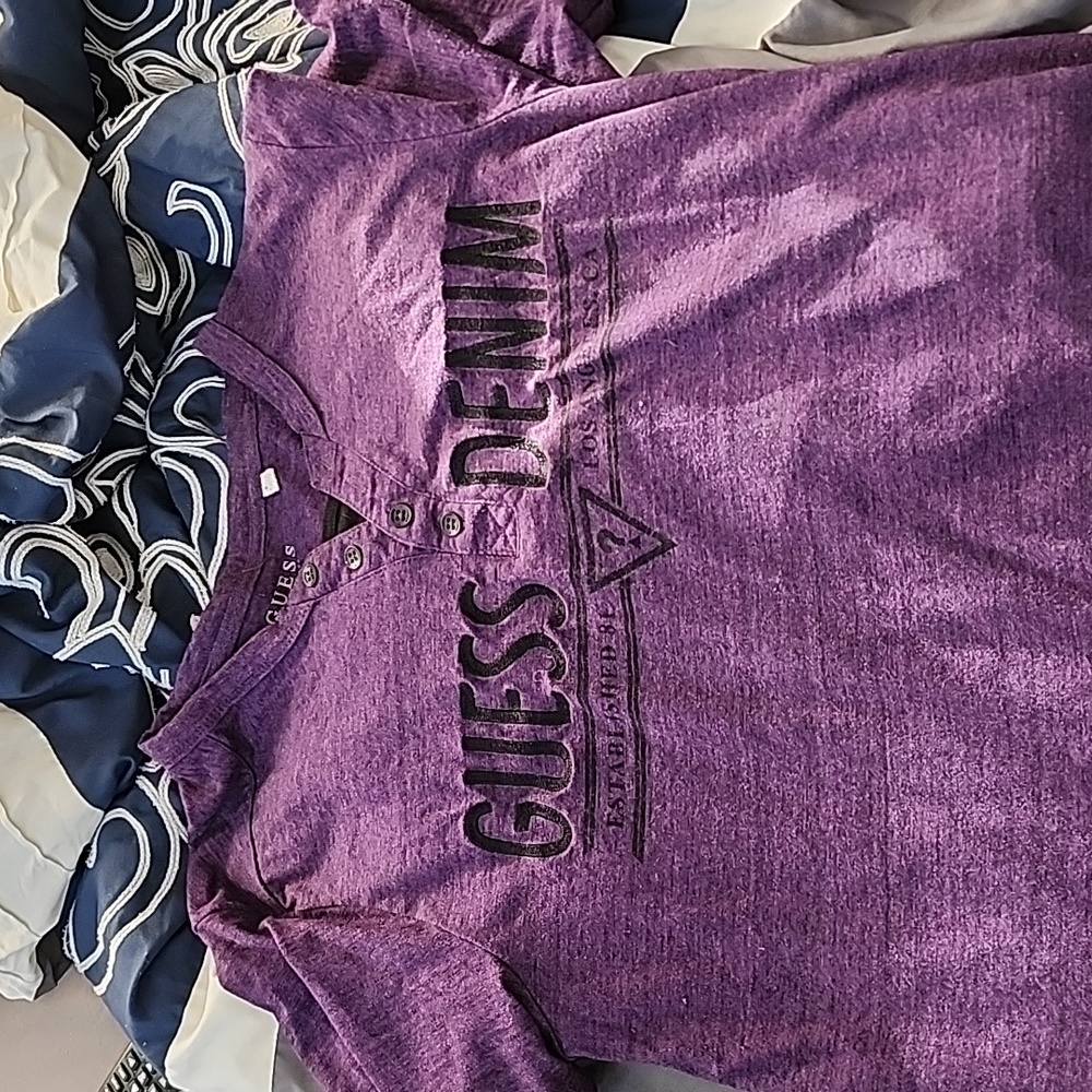 Purple guess t-shirt